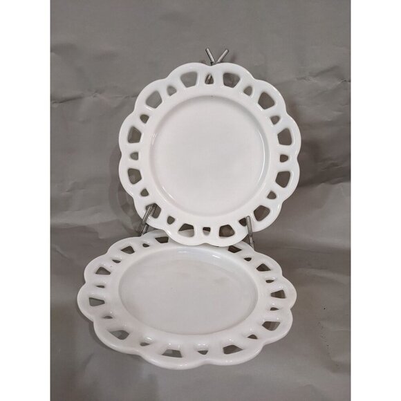 Hazel Atlas Lace Edge Milk Glass Salad Plates White 8.5" Elegant Set Of 2 Pre-Ow - Picture 3 of 6